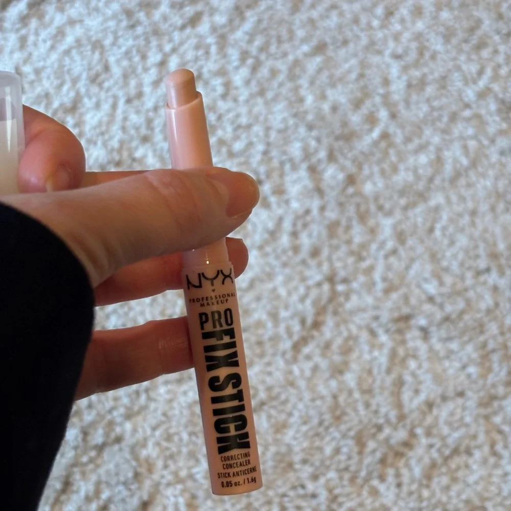 NYX Lip Liner and contour Stick Collection